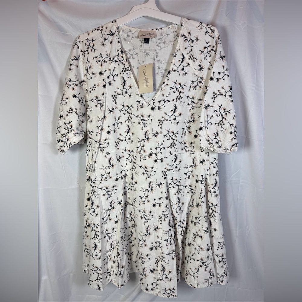 Universal Thread Black and White Floral Midi Dress